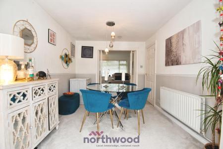 3 bedroom Semi-detached house for sale in Hag Hill Rise, Taplow, SL6