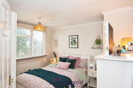 3 bedroom Semi-detached house for sale in Hag Hill Rise, Taplow, SL6