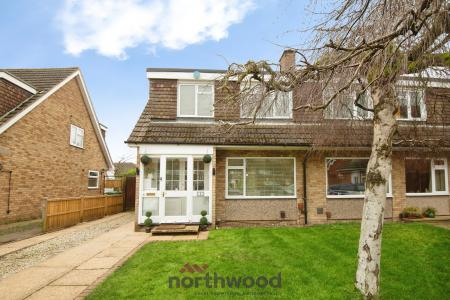 3 bedroom Semi-detached house for sale in Hag Hill Rise, Taplow, SL6