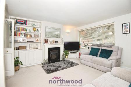 3 bedroom Semi-detached house for sale in Hag Hill Rise, Taplow, SL6