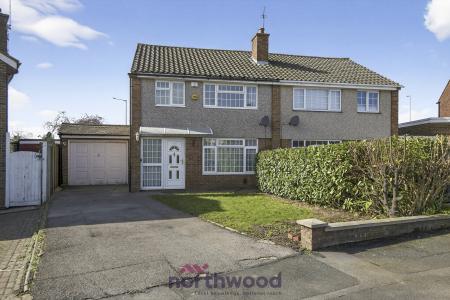 4 bedroom Semi-detached house to let in Fern Drive, Taplow, SL6