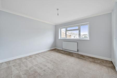 2 bedroom Terraced House to let in Radcot Close, Maidenhead, SL6