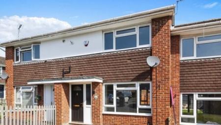 2 bedroom Terraced House to let in Radcot Close, Maidenhead, SL6
