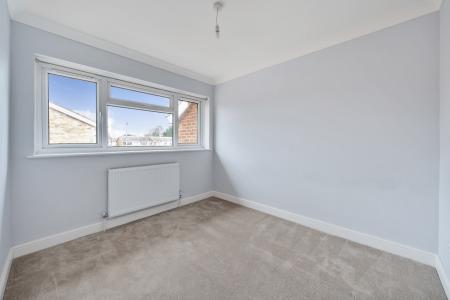 2 bedroom Terraced House to let in Radcot Close, Maidenhead, SL6
