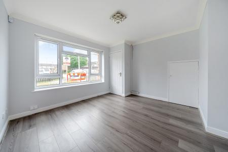 2 bedroom Terraced House to let in Radcot Close, Maidenhead, SL6