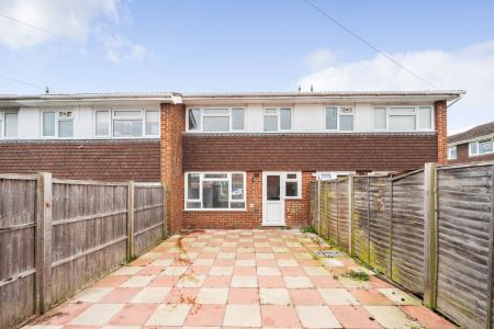 2 bedroom Terraced House to let in Radcot Close, Maidenhead, SL6