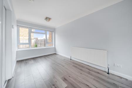 2 bedroom Terraced House to let in Radcot Close, Maidenhead, SL6