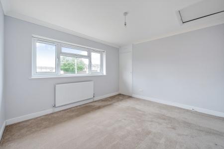 2 bedroom Terraced House to let in Radcot Close, Maidenhead, SL6