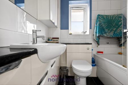 3 bedroom Semi-detached house to let in Blackamoor Lane, Maidenhead, SL6