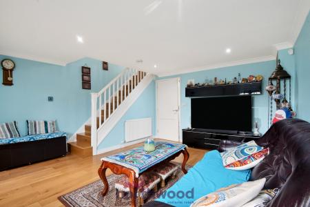 3 bedroom Semi-detached house to let in Blackamoor Lane, Maidenhead, SL6