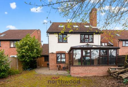 5 bedroom Detached house for sale in Heywood Avenue, Maidenhead, SL6