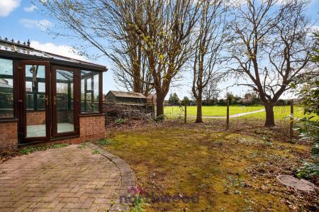 5 bedroom Detached house for sale in Heywood Avenue, Maidenhead, SL6