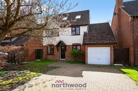 5 bedroom Detached house for sale in Heywood Avenue, Maidenhead, SL6