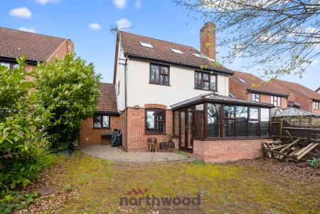 5 bedroom Detached house for sale in Heywood Avenue, Maidenhead, SL6