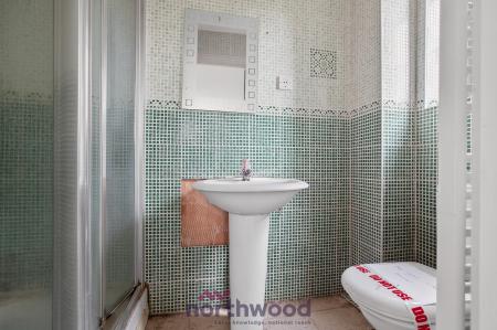 5 bedroom Detached house for sale in Heywood Avenue, Maidenhead, SL6