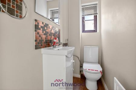 5 bedroom Detached house for sale in Heywood Avenue, Maidenhead, SL6