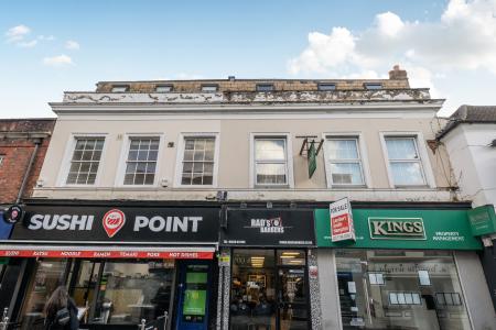 2 bedroom Flat to let in Hight Street, Maidenhead, SL6