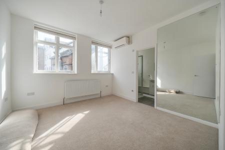 2 bedroom Flat to let in Hight Street, Maidenhead, SL6
