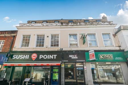 2 bedroom Flat to let in Hight Street, Maidenhead, SL6