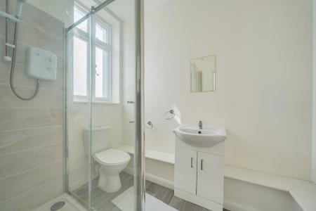 2 bedroom Flat to let in Hight Street, Maidenhead, SL6