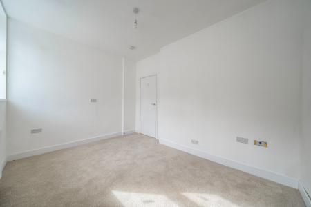 2 bedroom Flat to let in Hight Street, Maidenhead, SL6