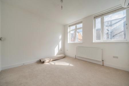 2 bedroom Flat to let in Hight Street, Maidenhead, SL6