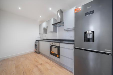 1 bedroom Flat to let in High Street, Maidenhead, SL6