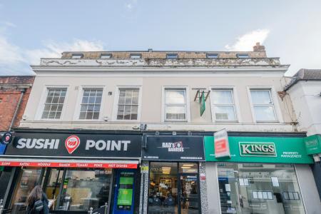 1 bedroom Flat to let in High Street, Maidenhead, SL6