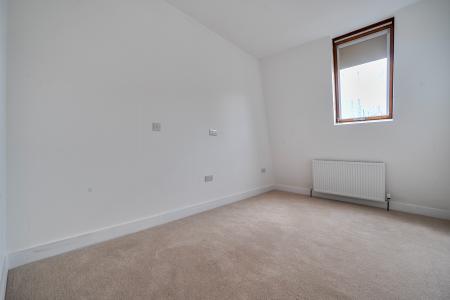 1 bedroom Flat to let in High Street, Maidenhead, SL6