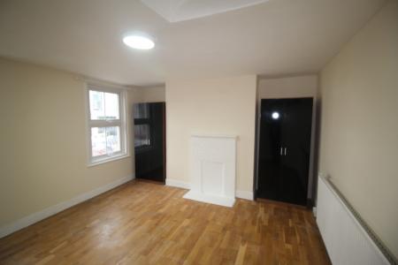 1 bedroom Maisonette to let in Queen Street, Maidenhead, SL6