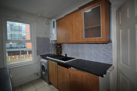 1 bedroom Maisonette to let in Queen Street, Maidenhead, SL6