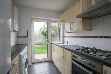 3 bedroom Terraced House to let in Palmers Close, Maidenhead, SL6