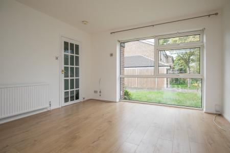 3 bedroom Terraced House to let in Palmers Close, Maidenhead, SL6