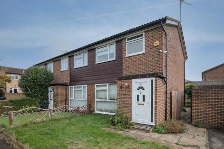 3 bedroom Terraced House to let in Palmers Close, Maidenhead, SL6