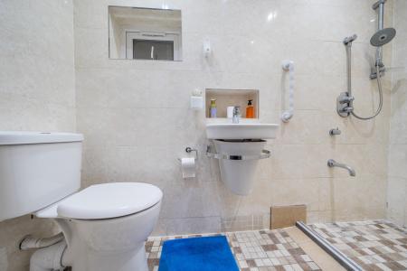 5 bedroom Detached house for sale in Quaves Road, Slough, SL3