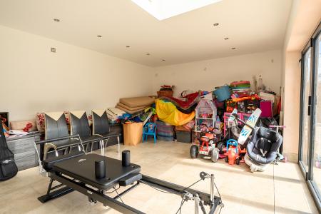 4 bedroom Detached house for sale in Quaves Road, Slough, SL3