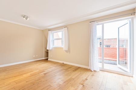 3 bedroom Maisonette to let in St Marys Walk, Maidenhead, SL6