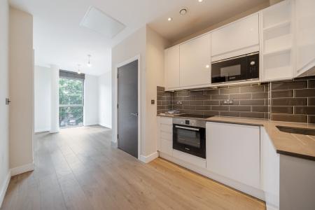 1 bedroom Flat to let in Clivemont Road, Maidenhead, SL6