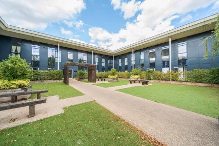 1 bedroom Flat to let in Clivemont Road, Maidenhead, SL6