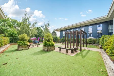 1 bedroom Flat to let in Clivemont Road, Maidenhead, SL6