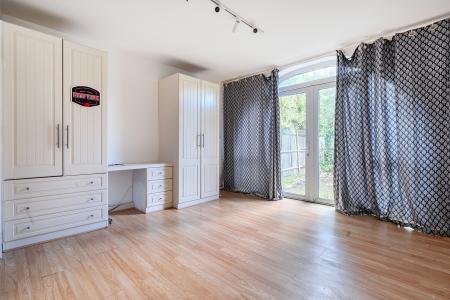 2 bedroom Flat for sale in Raymill Rd East, Maidenhead, SL6