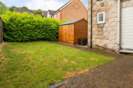 2 bedroom Flat for sale in Raymill Rd East, Maidenhead, SL6