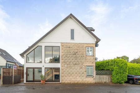 2 bedroom Flat for sale in Raymill Rd East, Maidenhead, SL6