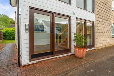 2 bedroom Flat for sale in Raymill Rd East, Maidenhead, SL6