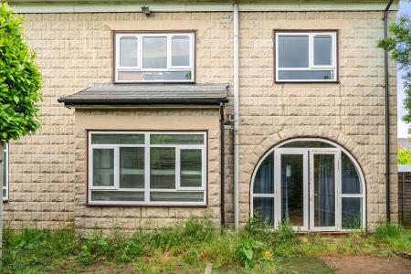 2 bedroom Flat for sale in Raymill Rd East, Maidenhead, SL6