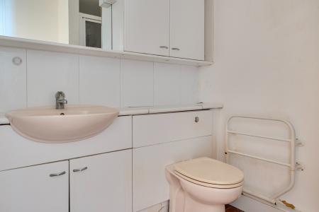 2 bedroom Flat for sale in Raymill Rd East, Maidenhead, SL6