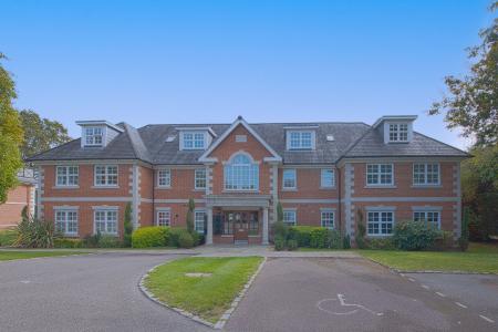 2 bedroom Flat to let in Robin Hill, Maidenhead, SL6