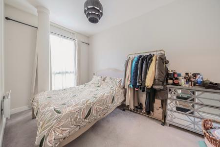1 bedroom Flat to let in Clivemont Road, Maidenhead, SL6