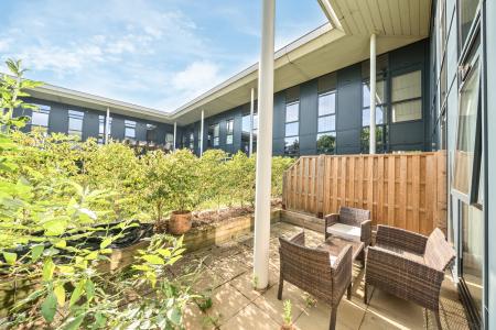 1 bedroom Flat to let in Clivemont Road, Maidenhead, SL6