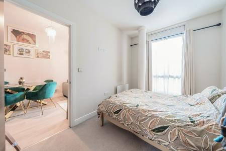 1 bedroom Flat to let in Clivemont Road, Maidenhead, SL6